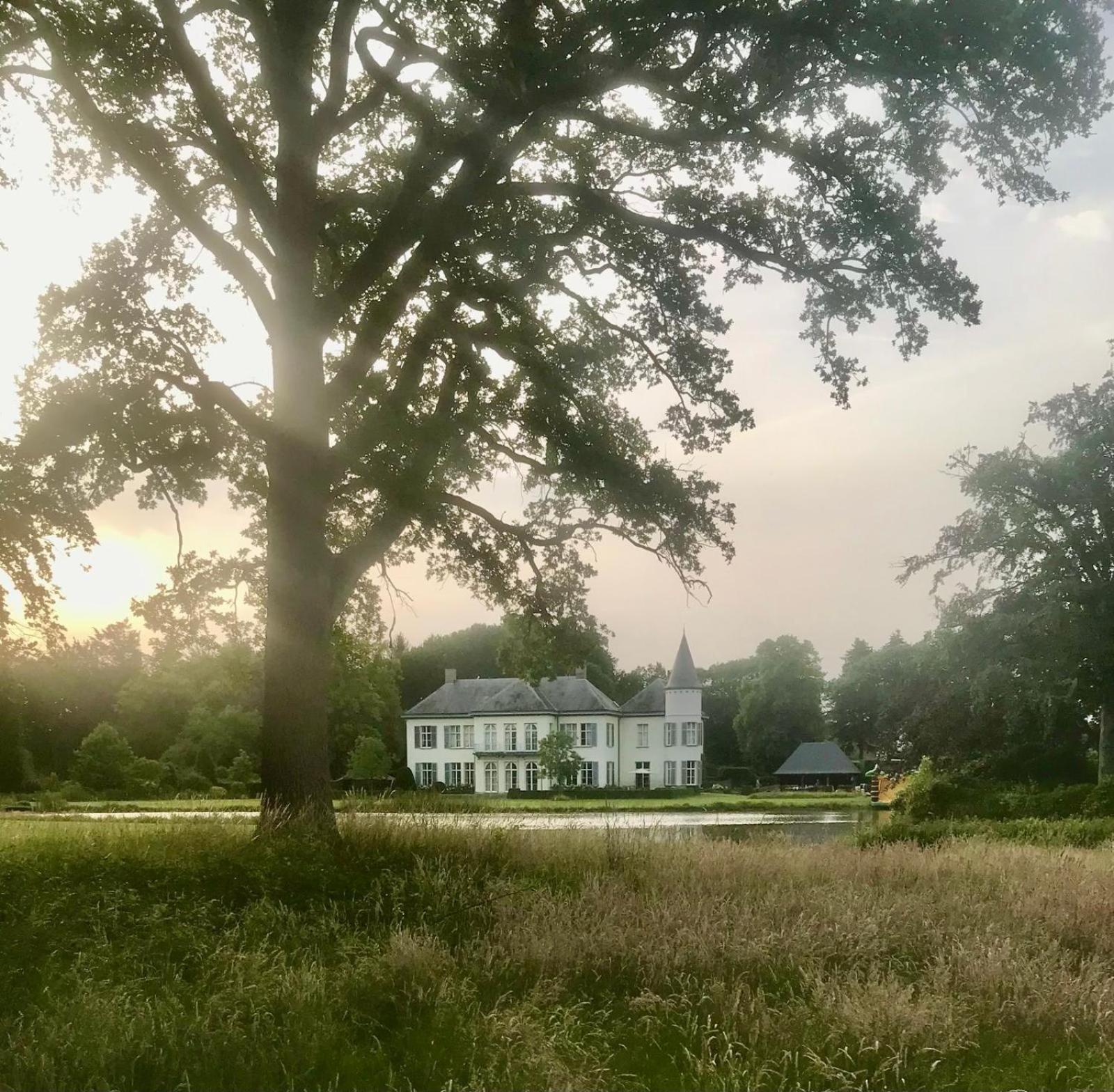 B&B Kasteel Den Tip Arendonk ภายนอก รูปภาพ