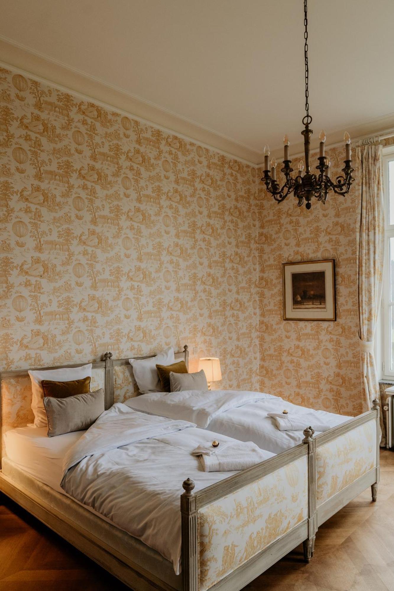B&B Kasteel Den Tip Arendonk ภายนอก รูปภาพ